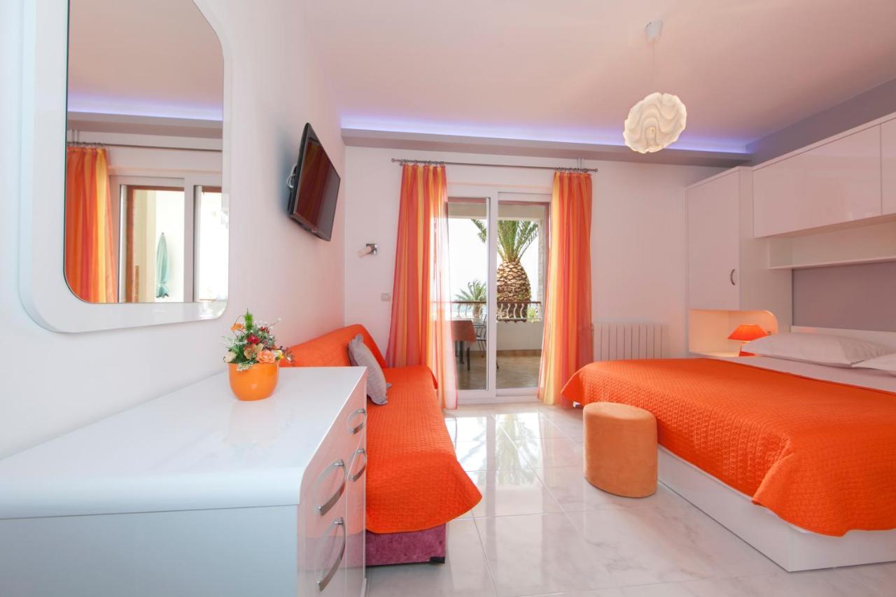 Apartments Milana Tučepi Buitenkant foto