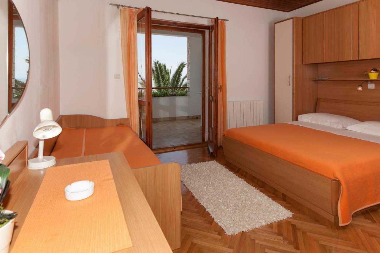 Apartments Milana Tučepi Buitenkant foto