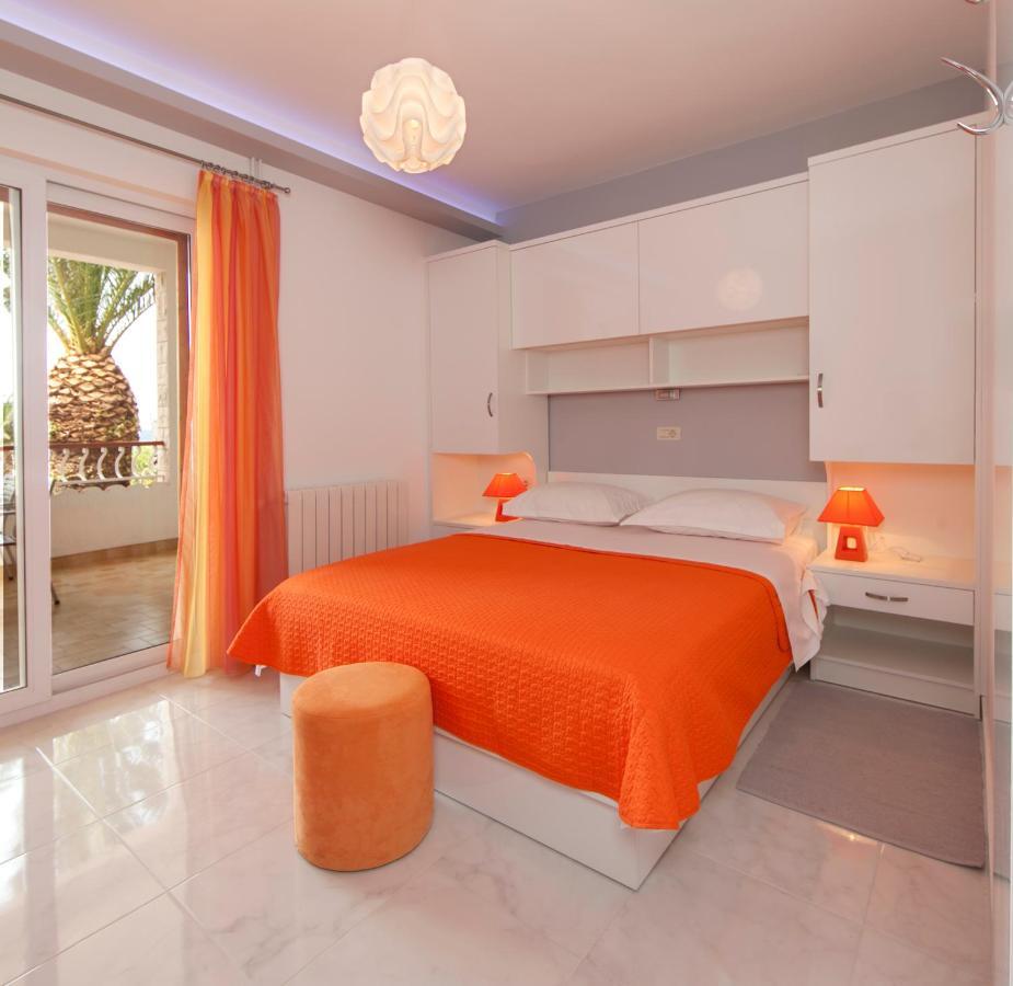 Apartments Milana Tučepi Buitenkant foto