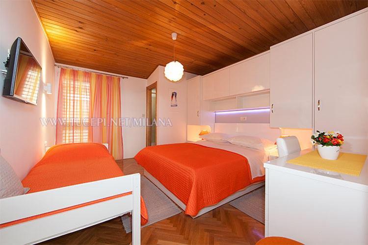Apartments Milana Tučepi Buitenkant foto