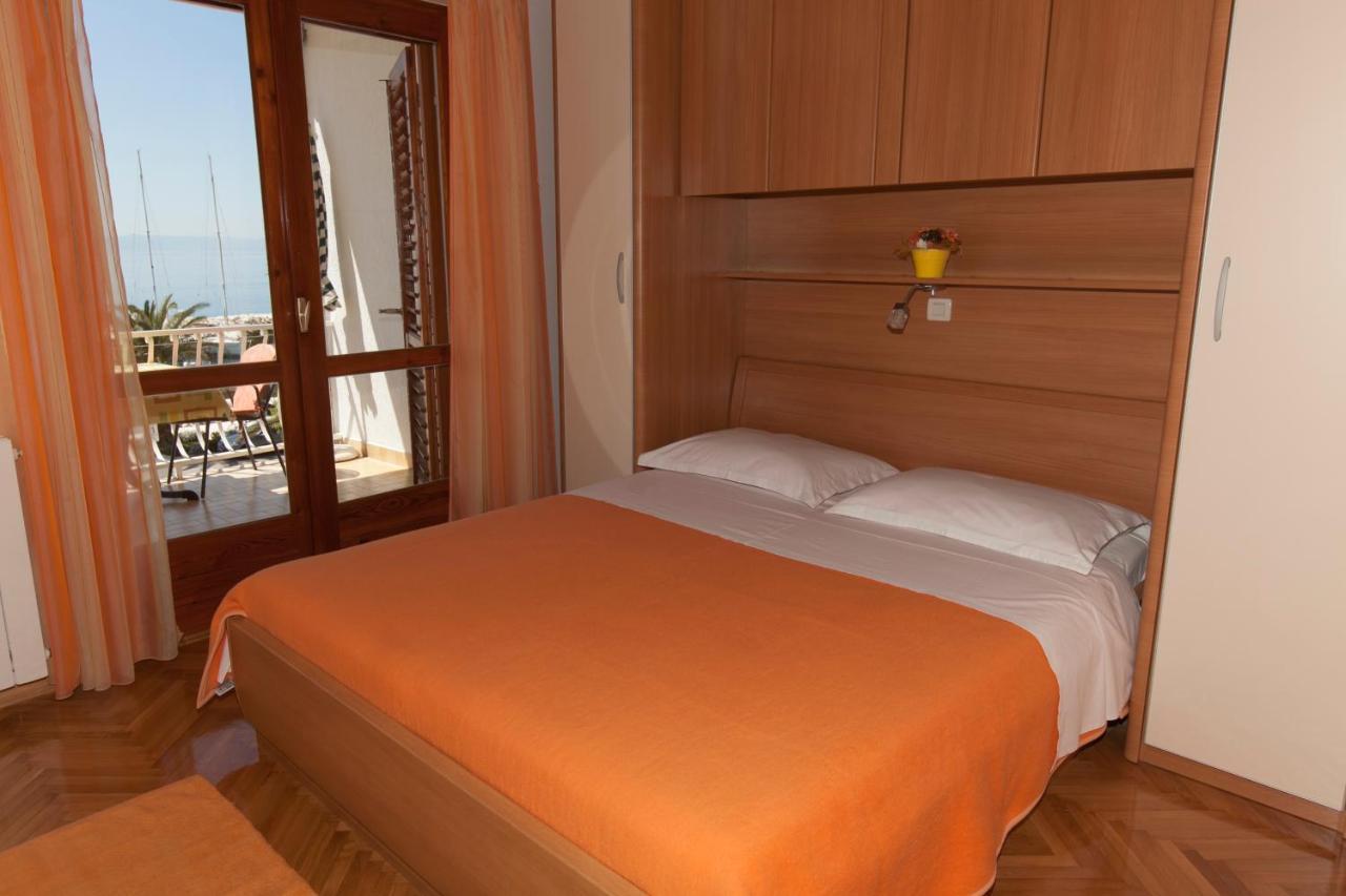 Apartments Milana Tučepi Buitenkant foto