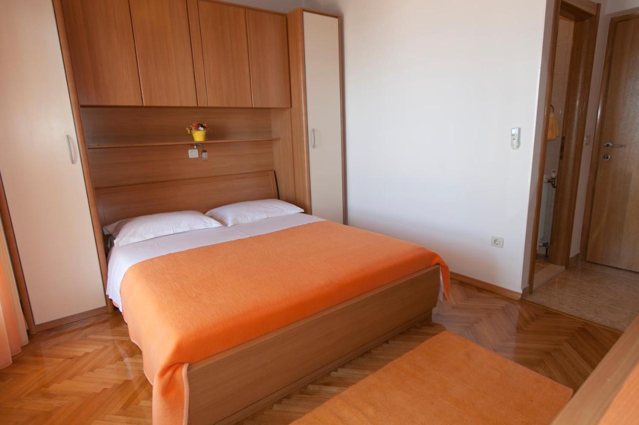Apartments Milana Tučepi Buitenkant foto