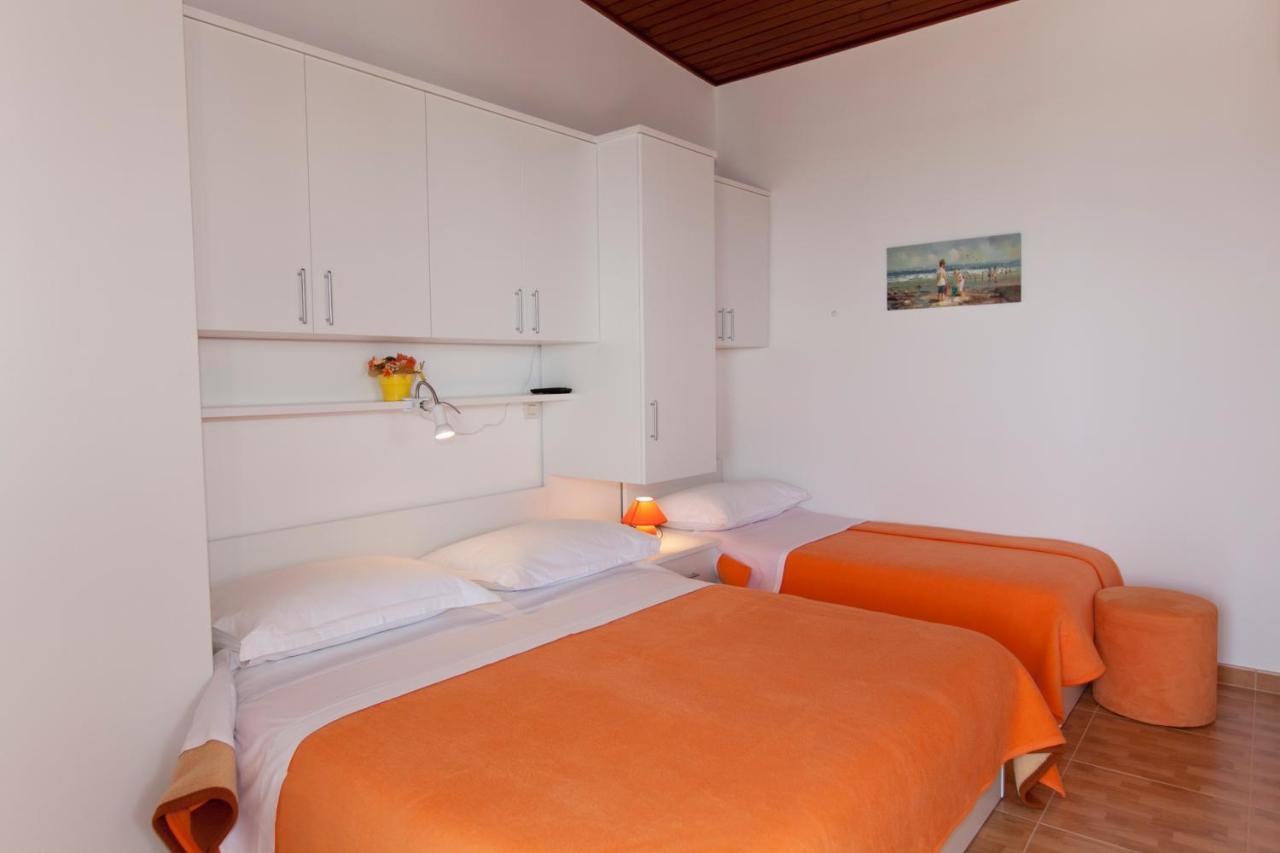 Apartments Milana Tučepi Buitenkant foto